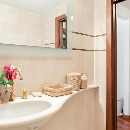 Guesthost - Exclusive Corso Italia Penthouse *